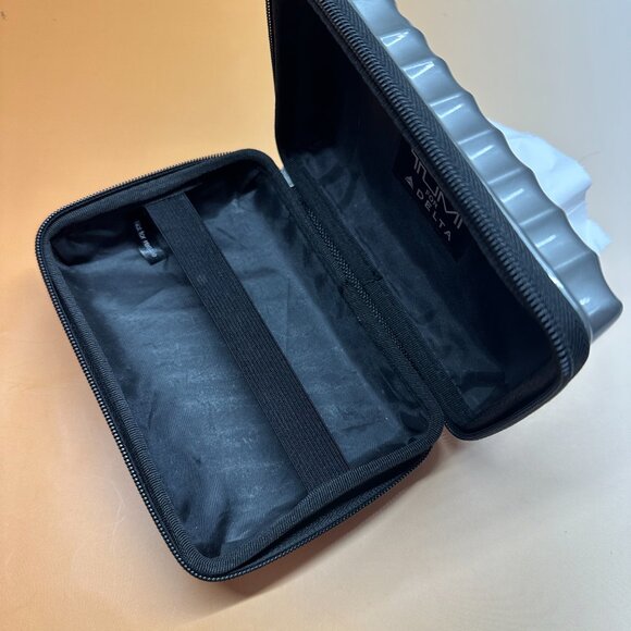 Tumi Delta Air Travel Kit Hardshell Suitcase - Picture 3 of 3